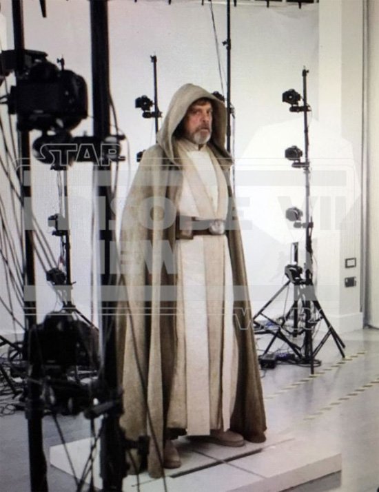 Y, por fin llegó… Luke Skywalker!!! Primera imagen filtrada