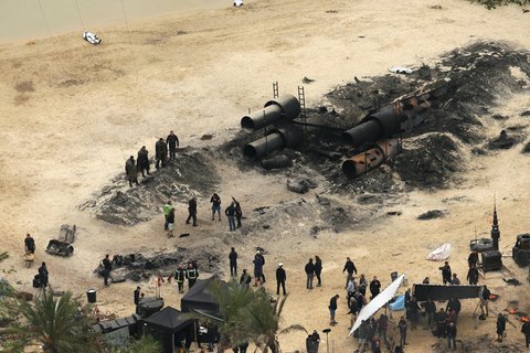 EXCLUSIVE: A downed ship and dead Storm Troopers and Rebels litter a near by lake as filming for Star Wars Rogue One gets underway. Felicity Jones, Donnie Yen, Jonathan Aris, Diego Luna can be seen in costume. Photos taken on September 9th 2015 Ref: SPL1119655 150915 EXCLUSIVE Picture by: James Jenkins / Splash News Splash News and Pictures Los Angeles:310-821-2666 New York:212-619-2666 London:870-934-2666 photodesk@splashnews.com
