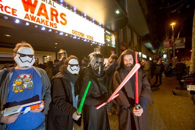 Brutal arranque esta madrugada de Star Wars 7 (SIN SPOILERS)